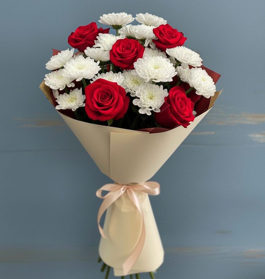 Букет цветов из: Розы и Хризантемы в Солнечнодольске