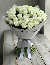 Букет 35 Белых роз в Солнечнодольске