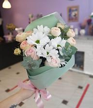 Букет цветов из:  Хризантемы и Розы в Солнечнодольске