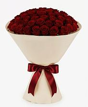 Букет 101 Бордовая роза Блэк Бакарра в Солнечнодольске