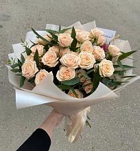 Букет Кремовые розы Латте в Солнечнодольске