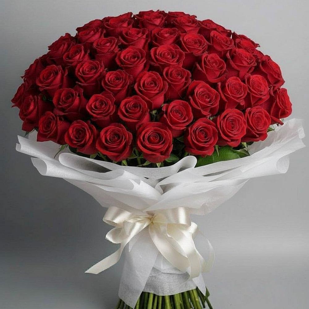 Букет 101 Красная роза Блэк Мэджик в Солнечнодольске