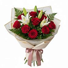 Букет цветов из:  Лилии и Розы в Солнечнодольске