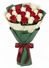 Букет Микс из красных и белых роз #REPLACE_PRED# Солнечнодольске