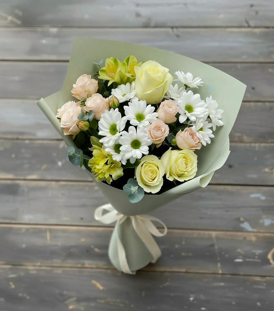 Букет цветов из: Альстромерии, Розы и Хризантемы в Солнечнодольске