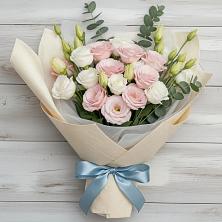 Букет цветов из:  Лизиантусы в Солнечнодольске