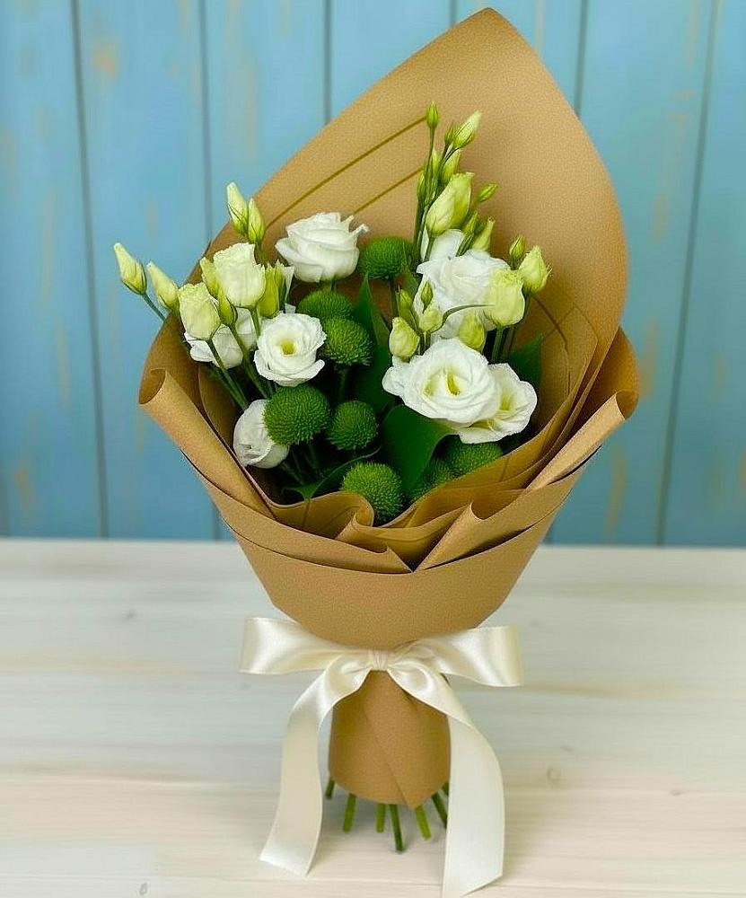 Букет цветов из: Хризантемы и Лизиантусы в Солнечнодольске