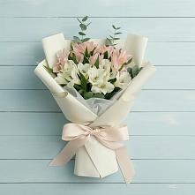 Букет цветов из:  Альстромерии в Солнечнодольске