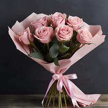 Букет 7 розовых роз в Солнечнодольске