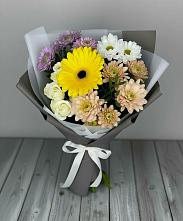 Букет цветов из:  Розы, Герберы и Хризантемы в Солнечнодольске