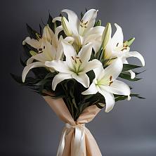 Букет цветов из:  Лилии в Солнечнодольске