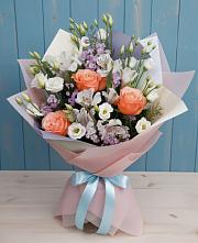 Букет цветов из:  Лизиантусы, Розы, Альстромерии и Гипсофила #REPLACE_PRED# Солнечнодольске