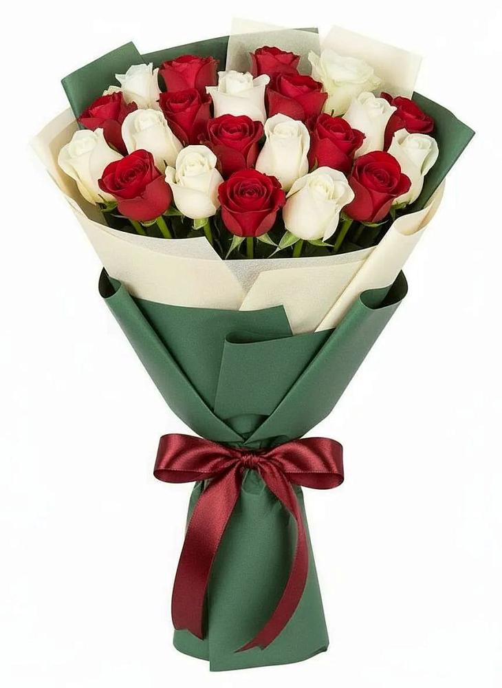 Букет Микс из красных и белых роз в Солнечнодольске