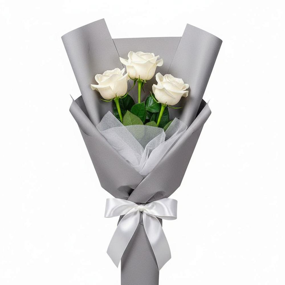Букет 3 белые розы в Солнечнодольске