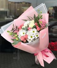 Букет цветов из:  Розы, Лизиантусы и Хризантемы в Солнечнодольске