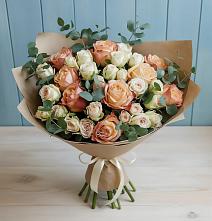 Букет цветов из:  Альстромерии и Розы в Солнечнодольске