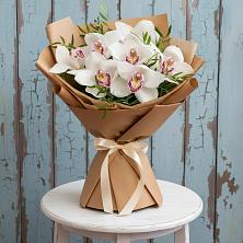 Букет цветов из:  Орхидеи и Розы в Солнечнодольске