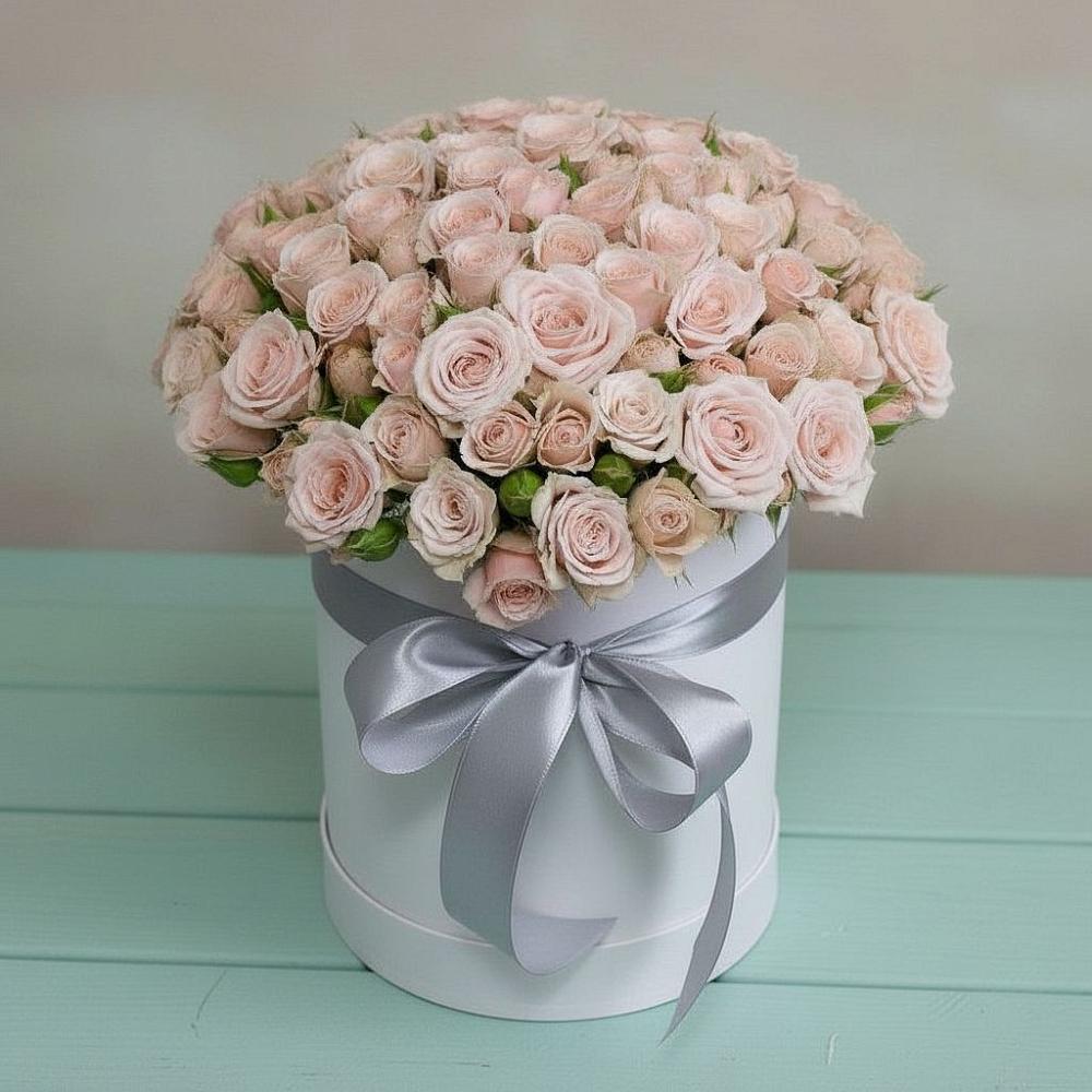 Цветочная композиция из Розы в шляпной коробке в Солнечнодольске